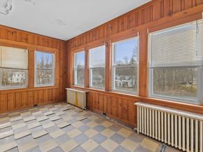 212 Pearl St, Gardner MA 01440