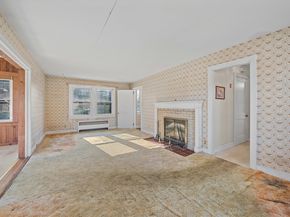 212 Pearl St, Gardner MA 01440