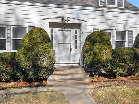 212 Pearl St, Gardner MA 01440