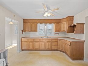 212 Pearl St, Gardner MA 01440