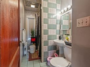 59 Barclay St, Worcester MA 01604