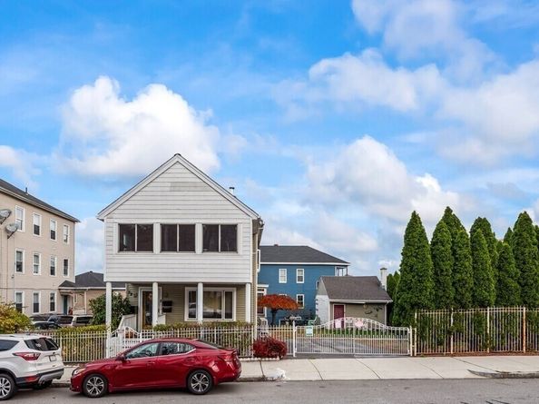 59 Barclay St, Worcester MA 01604