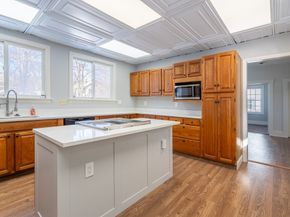 114 Green St, Gardner MA 01440