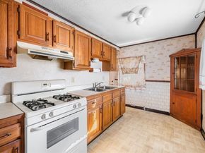 112 Hadley St, Malden MA 02148