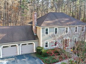 166 Armsby Rd, Sutton MA 01590