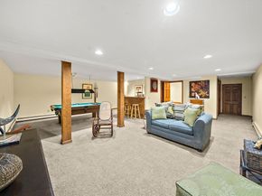 166 Armsby Rd, Sutton MA 01590