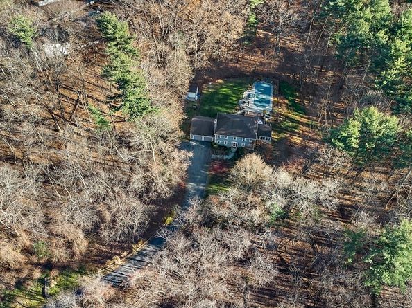 166 Armsby Rd, Sutton MA 01590