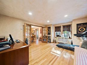 166 Armsby Rd, Sutton MA 01590