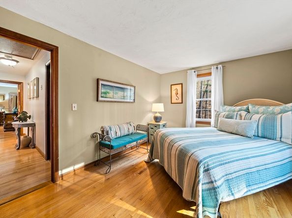 166 Armsby Rd, Sutton MA 01590