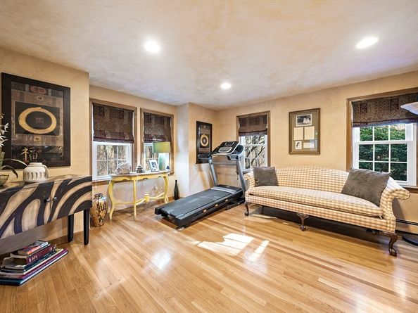 166 Armsby Rd, Sutton MA 01590