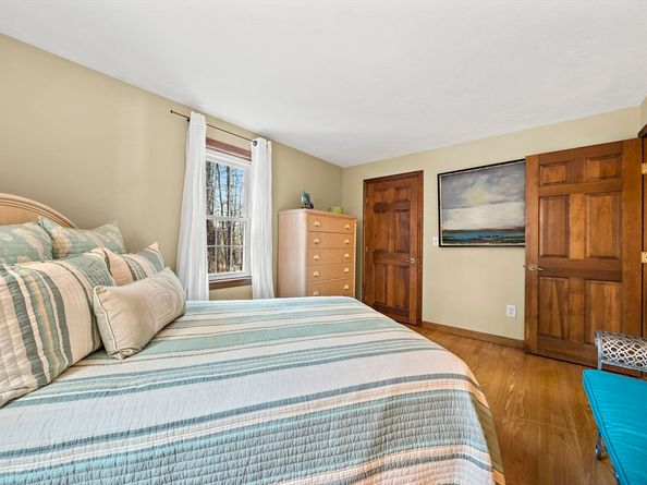 166 Armsby Rd, Sutton MA 01590