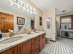 166 Armsby Rd, Sutton MA 01590