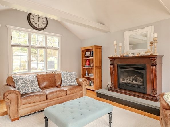 12 Spruce Ln, Duxbury MA 02332