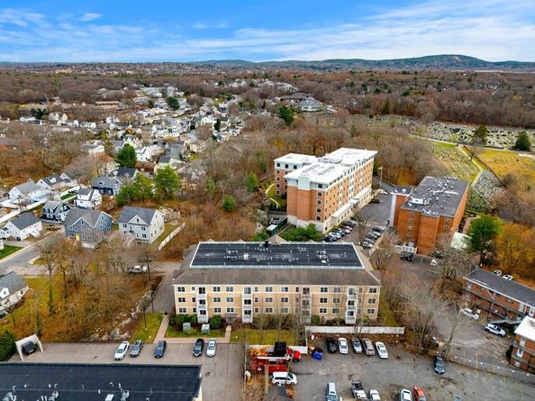 11 Cheriton Rd 102, Boston MA 02132