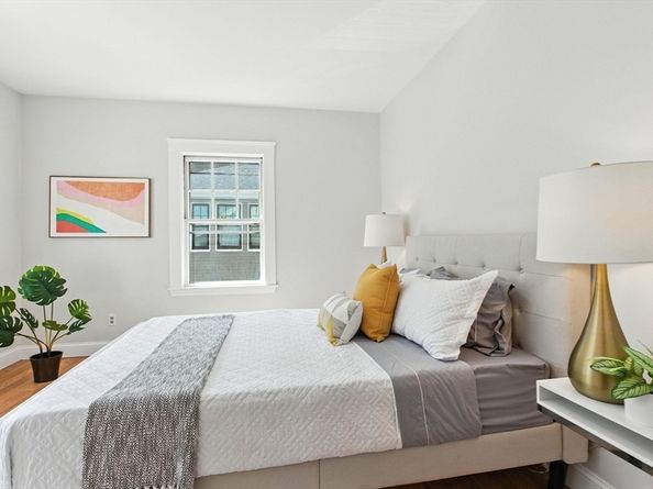 21 Upcrest Rd, Boston MA 02135