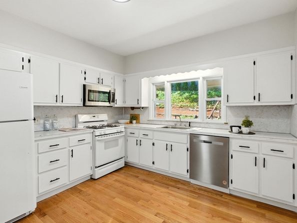 21 Upcrest Rd, Boston MA 02135