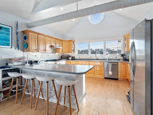 60 Rocky Neck Ave 202, Gloucester MA 01930