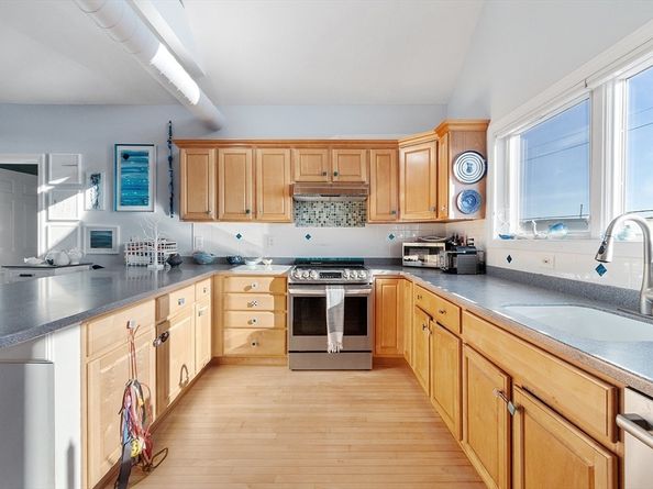 60 Rocky Neck Ave 202, Gloucester MA 01930