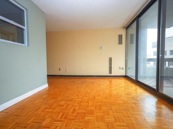 566 Commonwealth Ave 304, Boston MA 02215