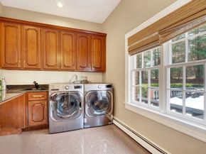 451 Wellesley St, Weston MA 02493