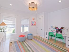 4 Dairy Farm Ln, Southborough MA 01772