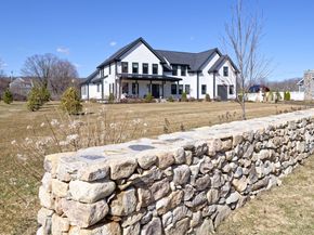4 Dairy Farm Ln, Southborough MA 01772