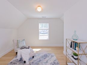 4 Dairy Farm Ln, Southborough MA 01772