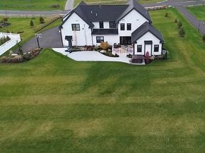 4 Dairy Farm Ln, Southborough MA 01772