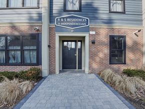 9 Independence Ave 102, Braintree MA 02184