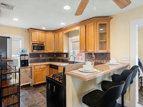 28 Everett St, Woburn MA 01801