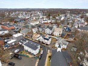 28 Everett St, Woburn MA 01801