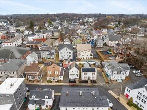 28 Everett St, Woburn MA 01801