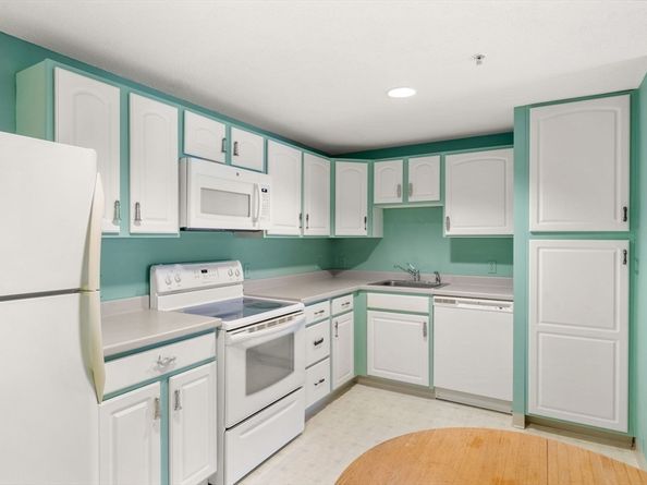 2 Ocean Ave 1M, Gloucester MA 01930