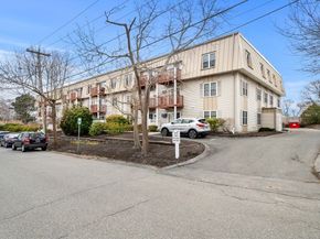 2 Ocean Ave 1M, Gloucester MA 01930