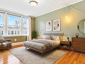 8 Euston St 8 Euston St U: 5 5, Brookline MA 02446