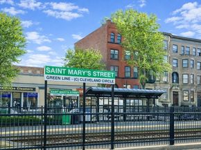 8 Euston St 8 Euston St U: 5 5, Brookline MA 02446