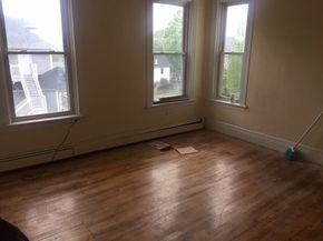 51 May St, Worcester MA 01610