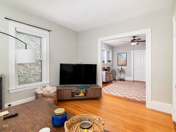 165 Whitwell St, Quincy MA 02169