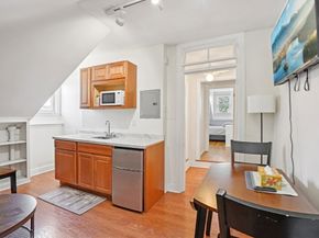 123 White St 123, Belmont MA 02478