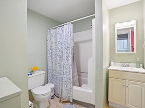 123 White St 123, Belmont MA 02478