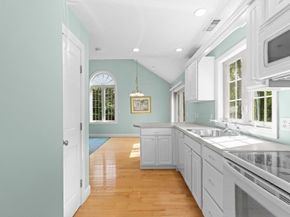 105 Mixter, Holden MA 01520