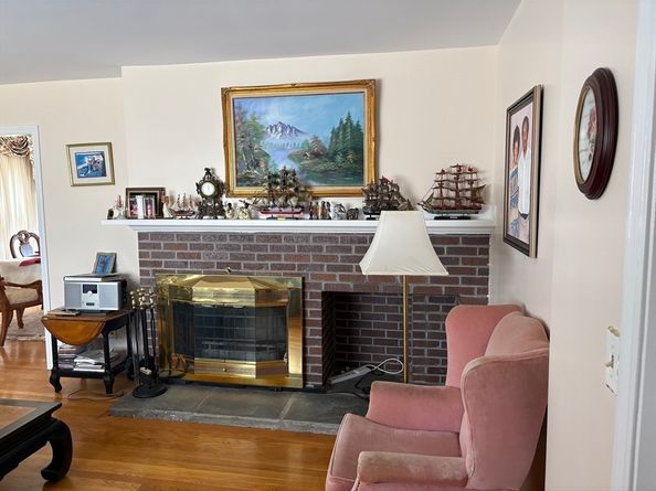 726 Blue Hill Ave, Milton MA 02186