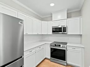 485 Blue Hills Parkway 12, Milton MA 02186