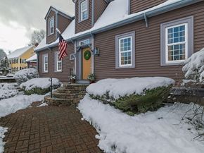 82 Lester Ln, Weymouth MA 02188