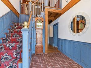 82 Lester Ln, Weymouth MA 02188