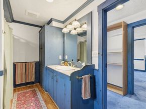 82 Lester Ln, Weymouth MA 02188