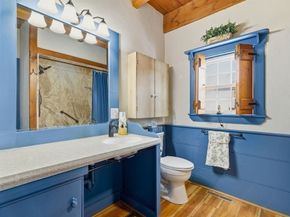 82 Lester Ln, Weymouth MA 02188