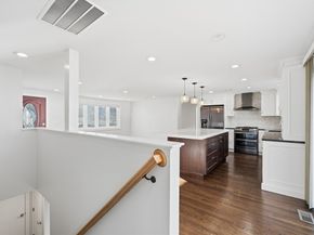 20 Mulhall Dr, Ashland MA 01721