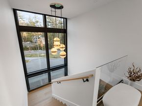 286 Country Dr, Weston MA 02493