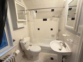 67 Charles St, Weymouth MA 02189